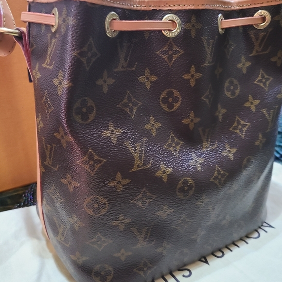 Louis Vuitton Petite Noe Bag - Picture 6 of 16